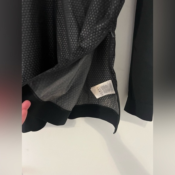 NHL Adidas quarter zip with hidden hood. Climastorm size XL (G100) - Picture 5 of 14